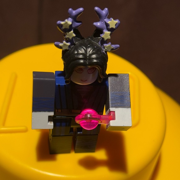Roblox Boundless Reverie Action Figure - Picture 5 of 14